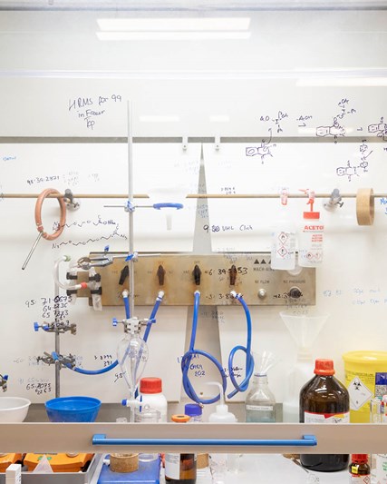 Ar-Ge kimya laboratuvar görüntüsü